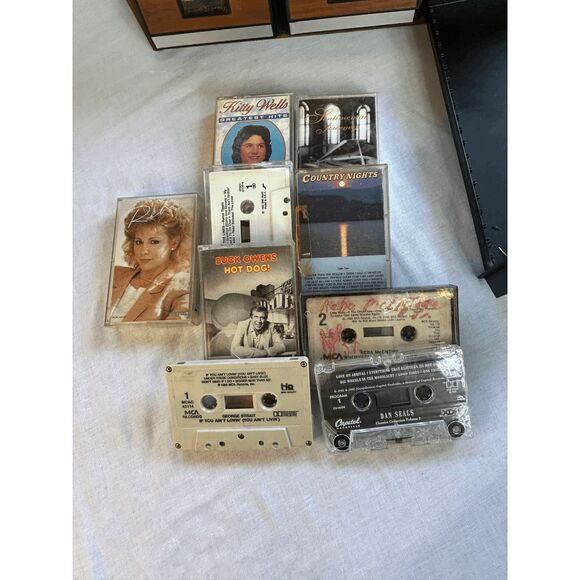 Classic Country Music Cassette Tapes 1970/80, Reba, Crystal Gayle, George Strait - Picture 5 of 13